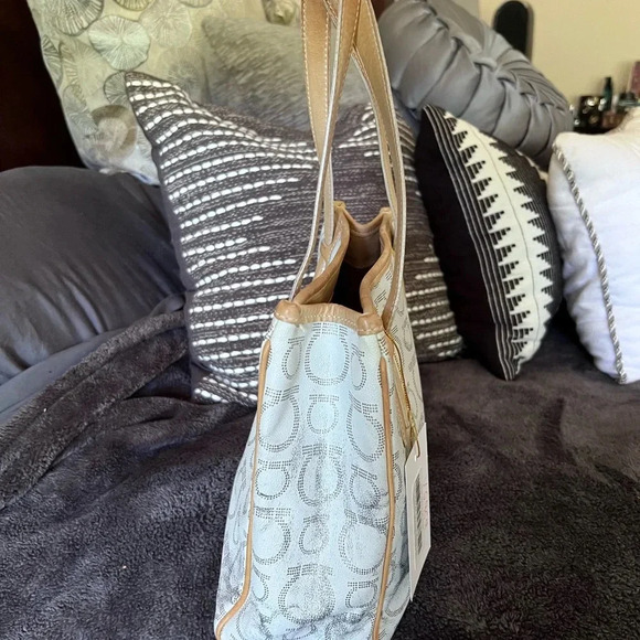 Salvatore Ferragamo tote - Picture 2 of 14